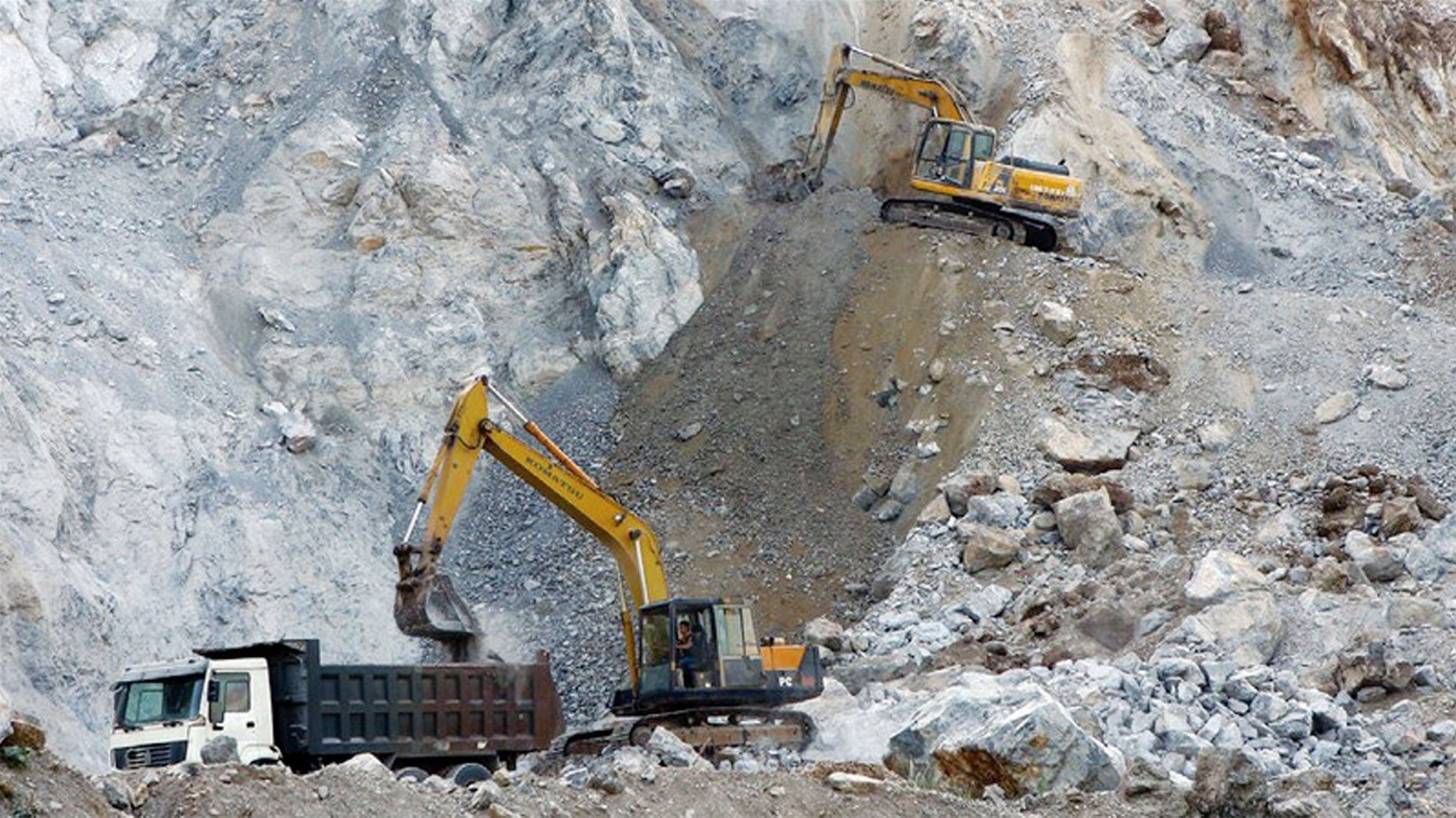 Bộ TN&MT phê duyệt giá khởi điểm, bước giá, tiền đặt trước cuộc đấu giá quyền khai thác khoáng sản