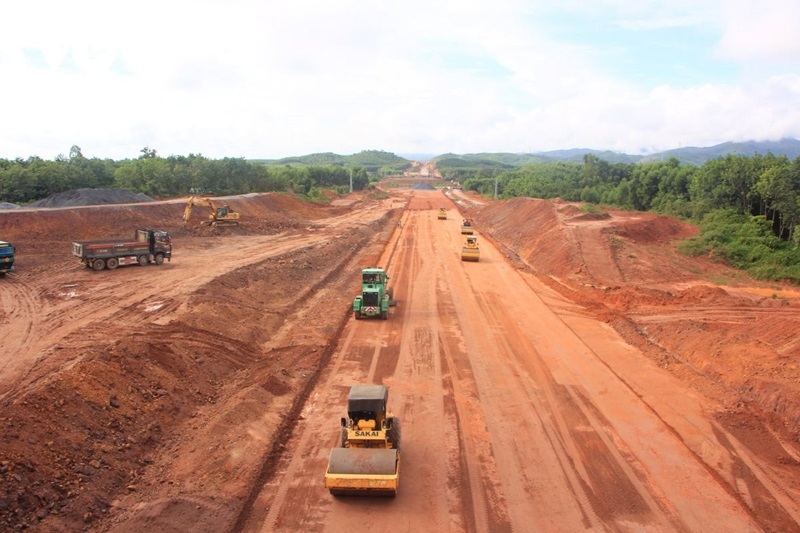 Quảng Bình đốc thúc đưa mỏ vật liệu vào khai thác cho cao tốc Bắc - Nam