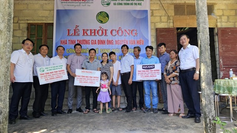 Khởi công xây dựng nhà tình thương cho công nhân vệ sinh môi trường ở Huế