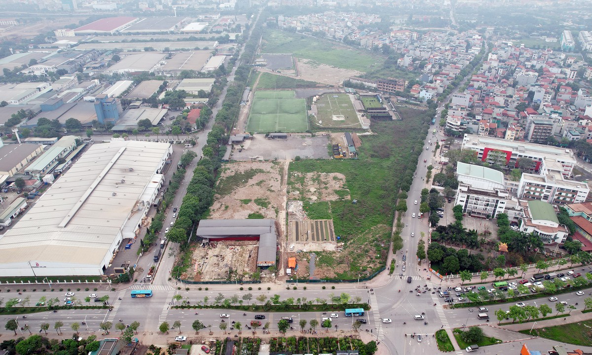 Cận cảnh dự án khu đô thị ở Hà Nội biến tướng thành sân bóng, cho thuê tùm lum