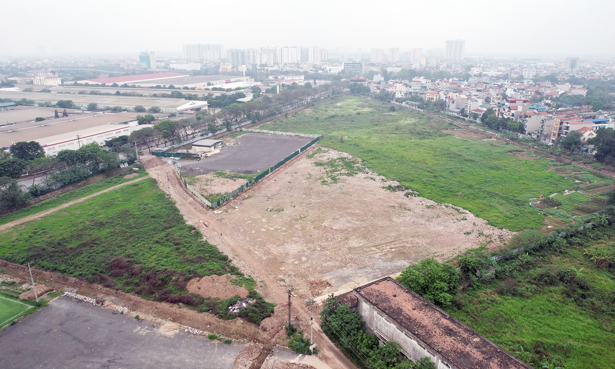 Cận cảnh dự án khu đô thị ở Hà Nội biến tướng thành sân bóng, cho thuê tùm lum