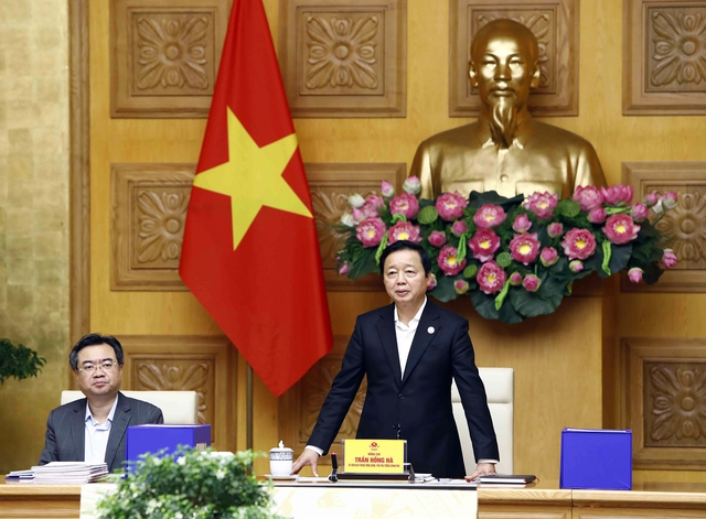 Không khuyến khích khai thác, sử dụng khoáng sản làm phá vỡ cảnh quan, môi trường