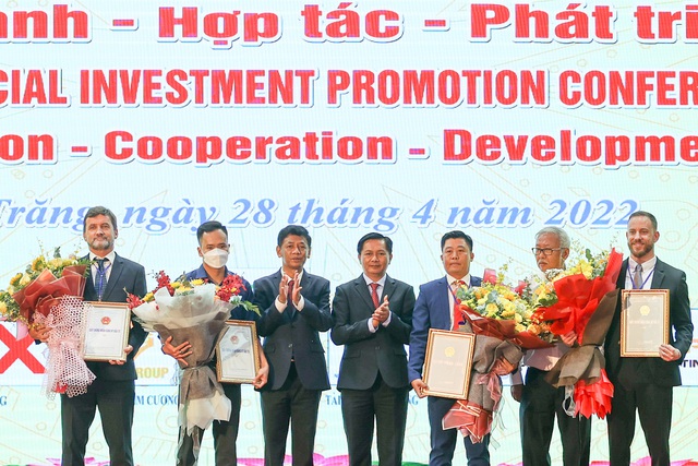 Thủ tướng chia sẻ 13 vấn đề lớn về phát triển hệ sinh thái đầu tư