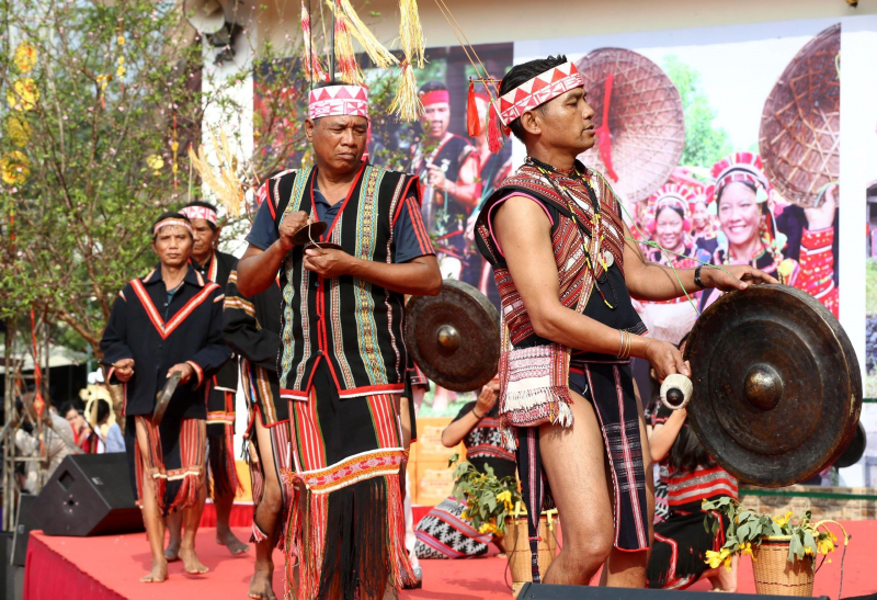 Quyền Chủ tịch Nước Võ Thị Ánh Xuân dự Ngày hội Sắc xuân trên mọi miền Tổ quốc năm 2023