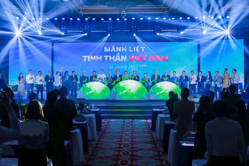 Phát động Chiến dịch “Mãnh liệt tinh thần Việt Nam - Vì tương lai xanh”