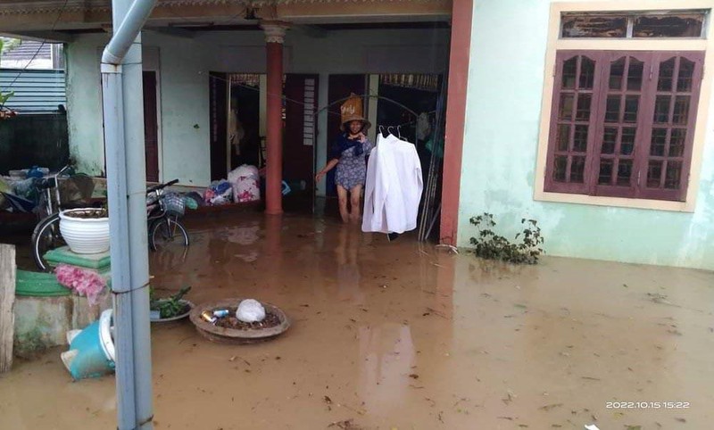 Quảng Bình: Nhiều vùng dân cư bên sông Kiến Giang bị ngập lụt
