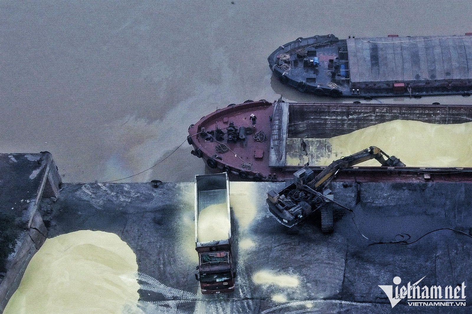 Bãi lưu huỳnh lộ thiên ngay tại Hà Nội