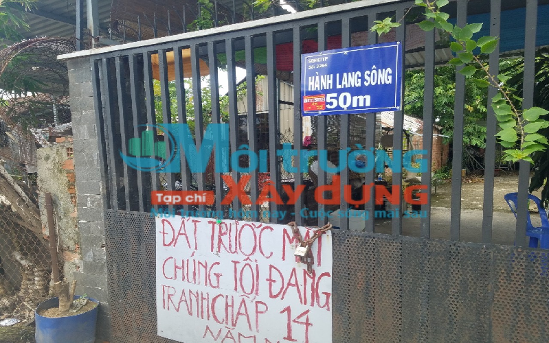 Thủ Đức - TP. Hồ Chí Minh: Bị bọc kín lối đi, dân bức xúc kêu cứu nhiều năm