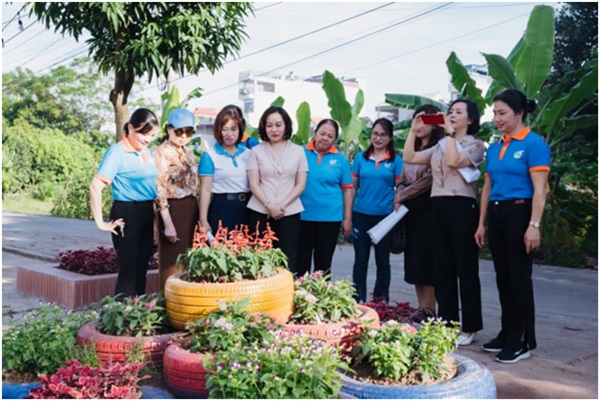 Phụ nữ Hoài Đức chung tay bảo vệ môi trường