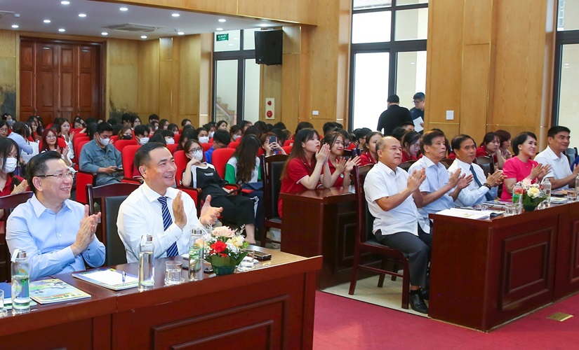 Tổng kết và trao giải Cuộc thi trắc nghiệm trực tuyến Tìm hiểu về bảo vệ môi trường trên Tạp chí điện tử Môi trường và Cuộc sống