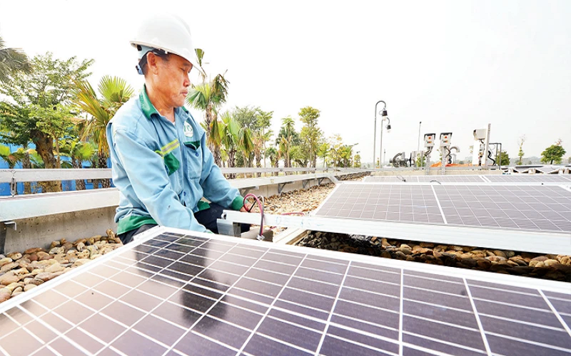 Hoàn thiện khung pháp lý cho điện mặt trời mái nhà