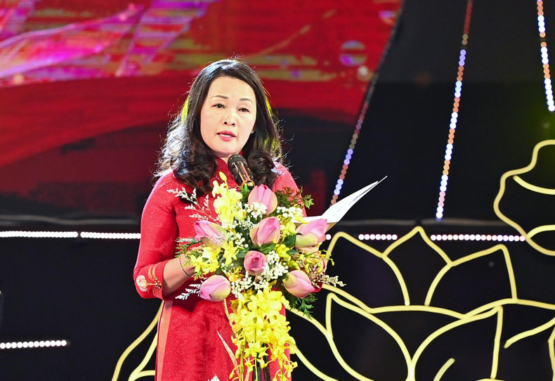 Chủ tịch Quốc hội Vương Đình Huệ dự Chương trình nghệ thuật “Vinh quang Tổ quốc Việt Nam”