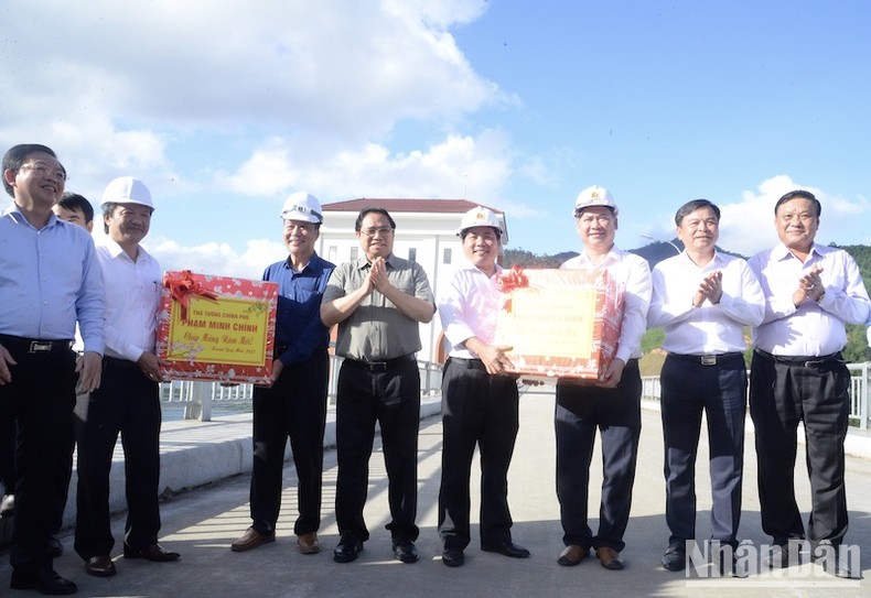 Thủ tướng Phạm Minh Chính dự Lễ khánh thành công trình Hồ chứa nước Đồng Mít