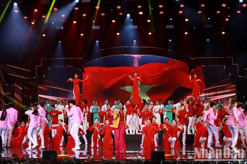 67 tác phẩm báo chí được trao Giải Diên Hồng lần thứ nhất