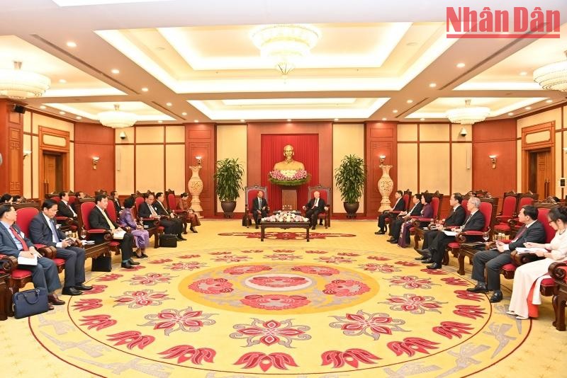 Tổng Bí thư Nguyễn Phú Trọng tiếp Chủ tịch Quốc hội Vương quốc Campuchia Samdech Heng Samrin