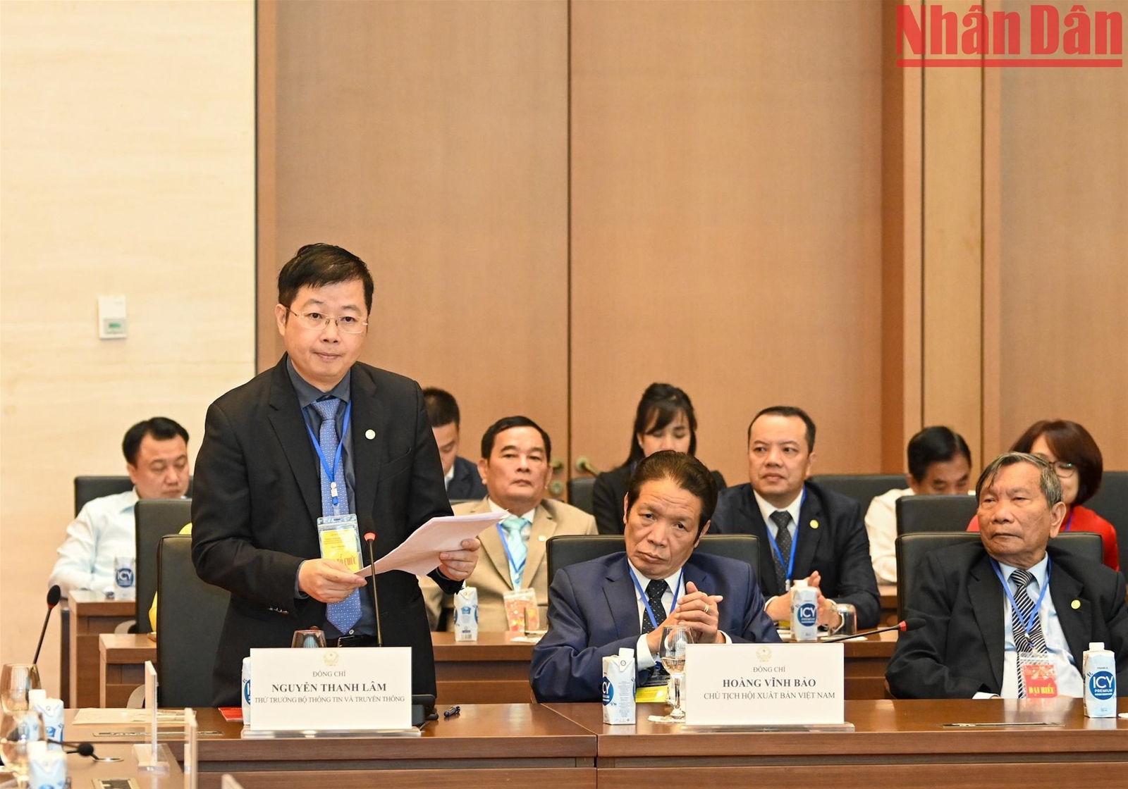 Chủ tịch Quốc hội Vương Đình Huệ gặp những người làm xuất bản tiêu biểu