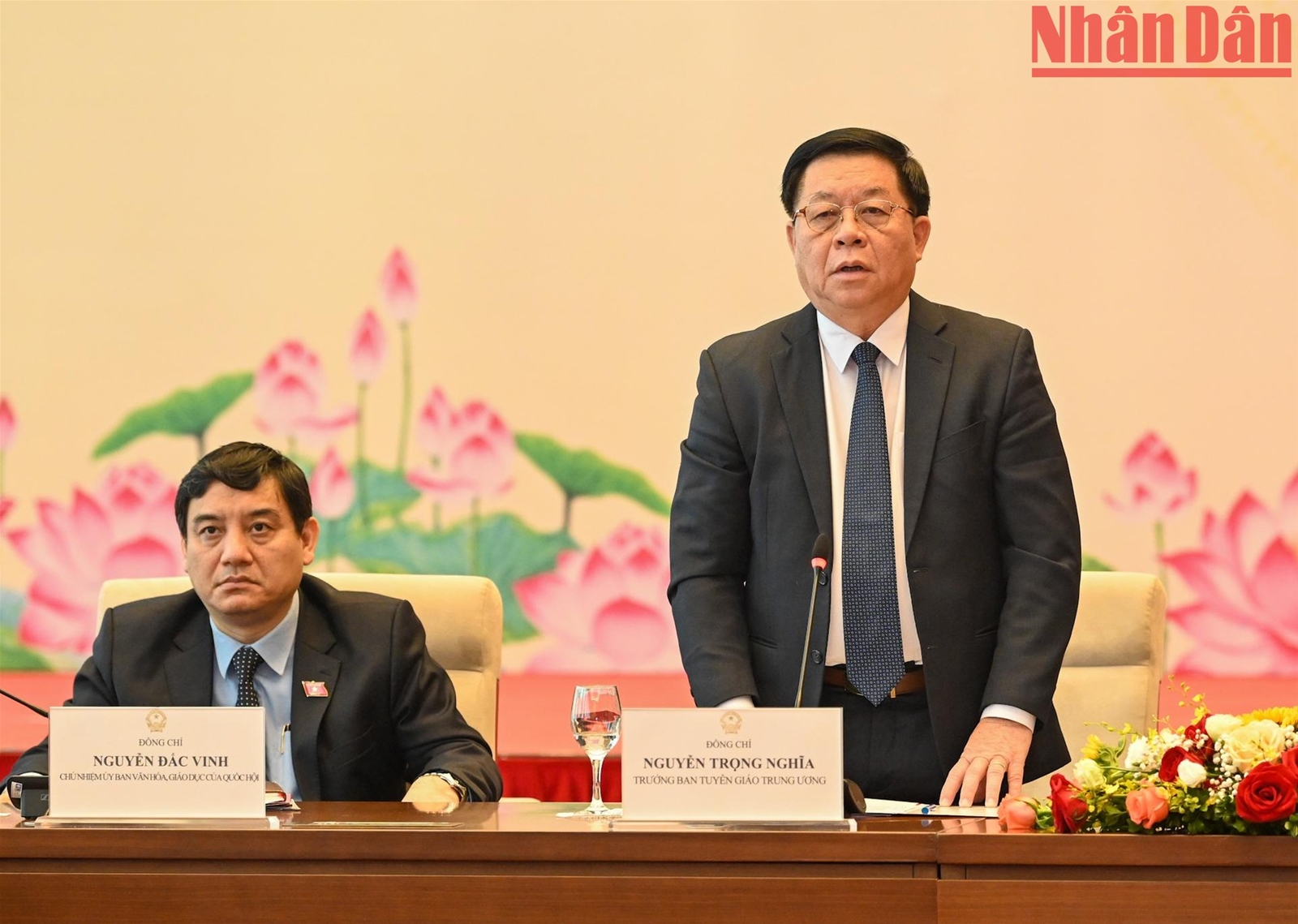 Chủ tịch Quốc hội Vương Đình Huệ gặp những người làm xuất bản tiêu biểu