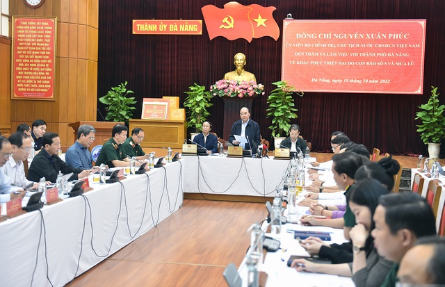 Chủ tịch nước kiểm tra công tác khắc phục thiệt hại do bão số 5 và mưa lũ lịch sử tại TP. Đà Nẵng