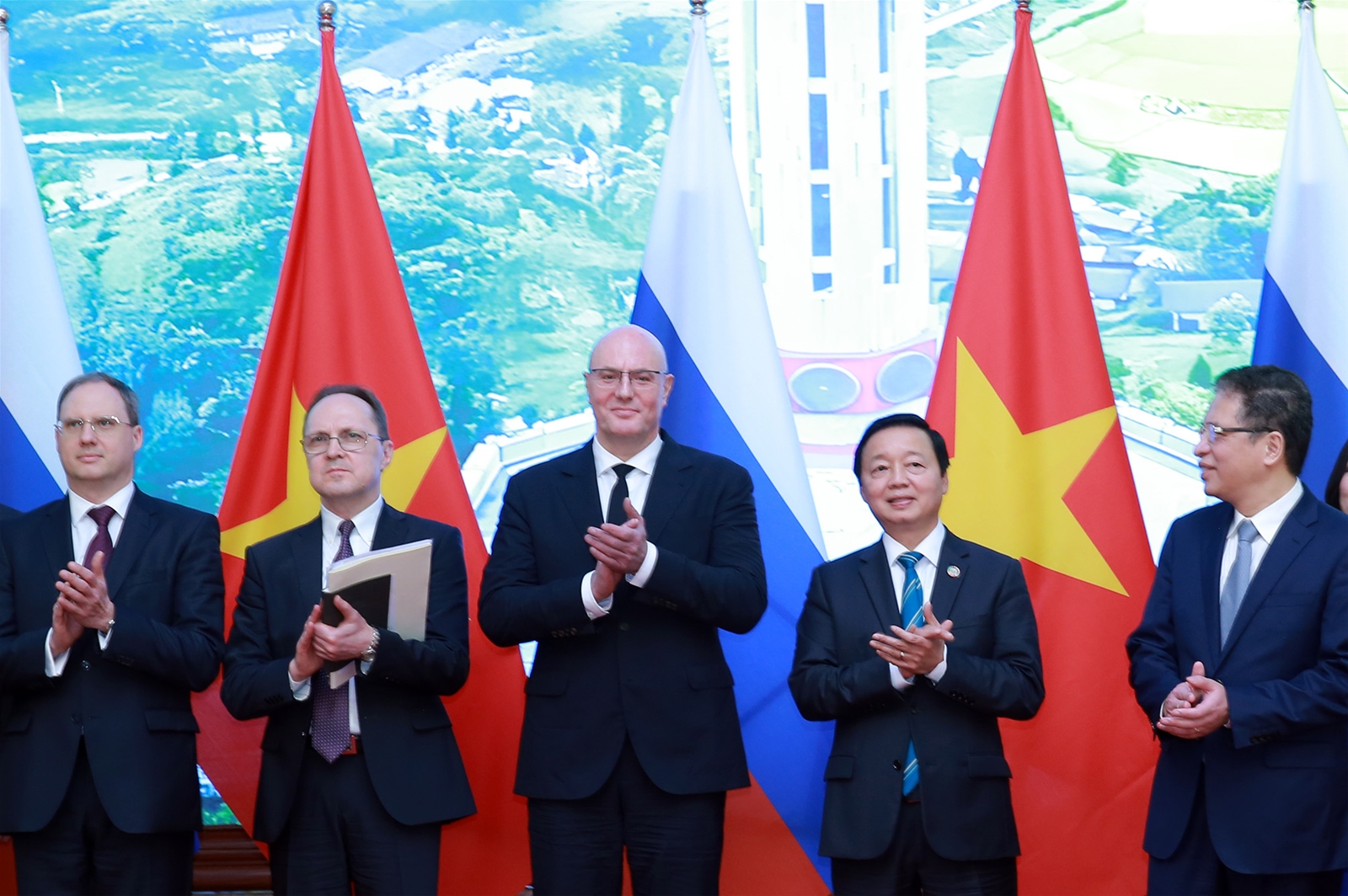 Phó Thủ tướng Trần Hồng Hà đồng chủ trì khóa họp 24 Uỷ ban liên Chính phủ Việt Nam - Nga