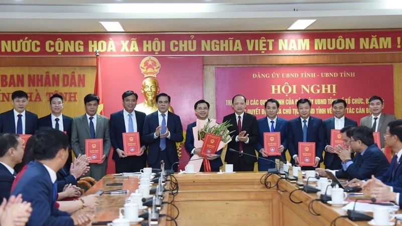 Công bố Giám đốc Sở Nông nghiệp và Môi trường hai tỉnh Nghệ An và Hà Tĩnh