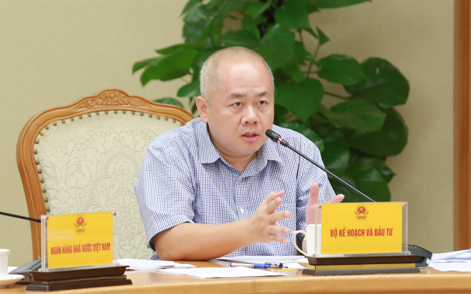 Rà soát, hoàn thiện dự thảo nghị định về kinh doanh bất động sản; xây dựng lại chung cư