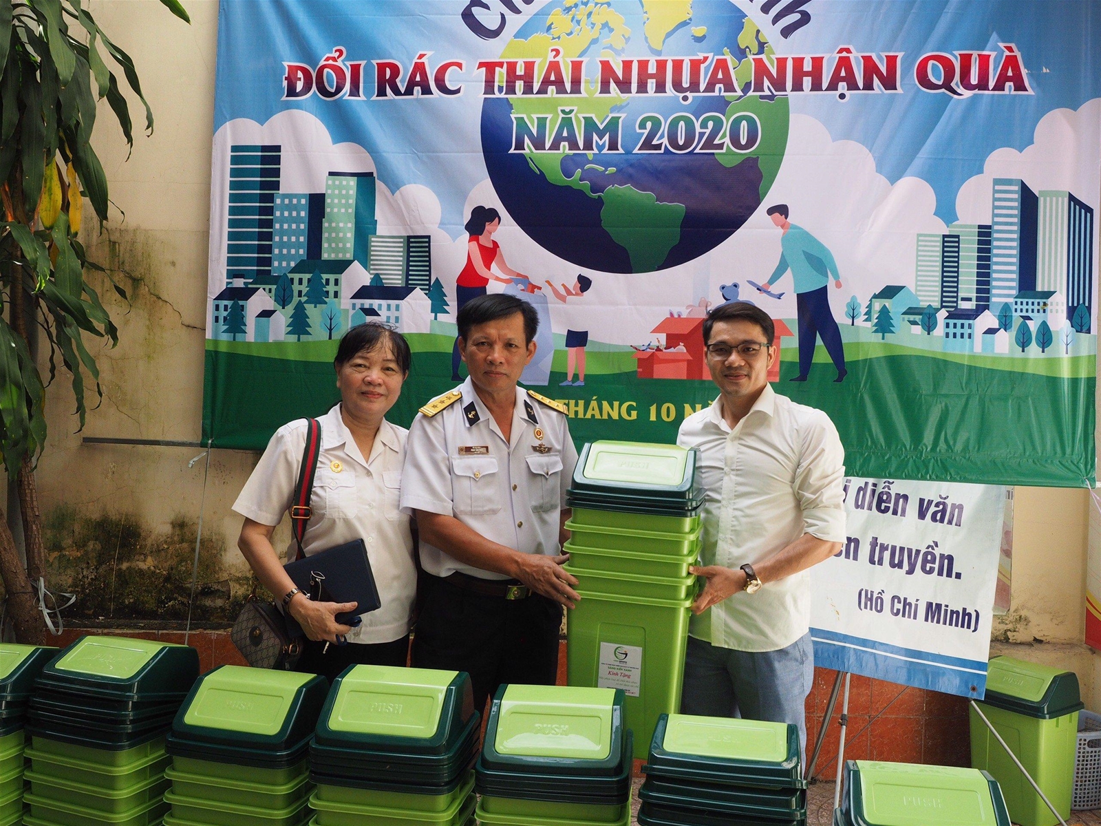 Người chăm chỉ truyền cảm hứng về tình yêu môi trường