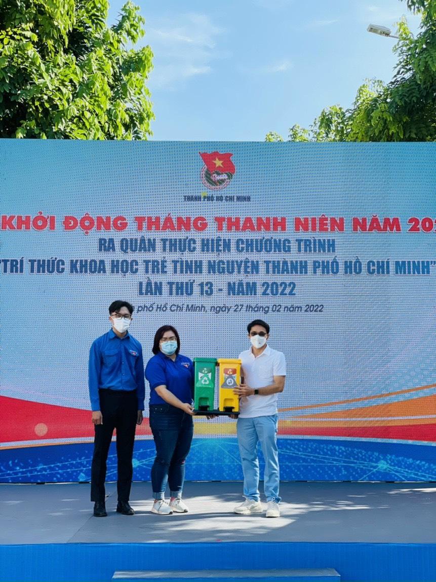 Người chăm chỉ truyền cảm hứng về tình yêu môi trường