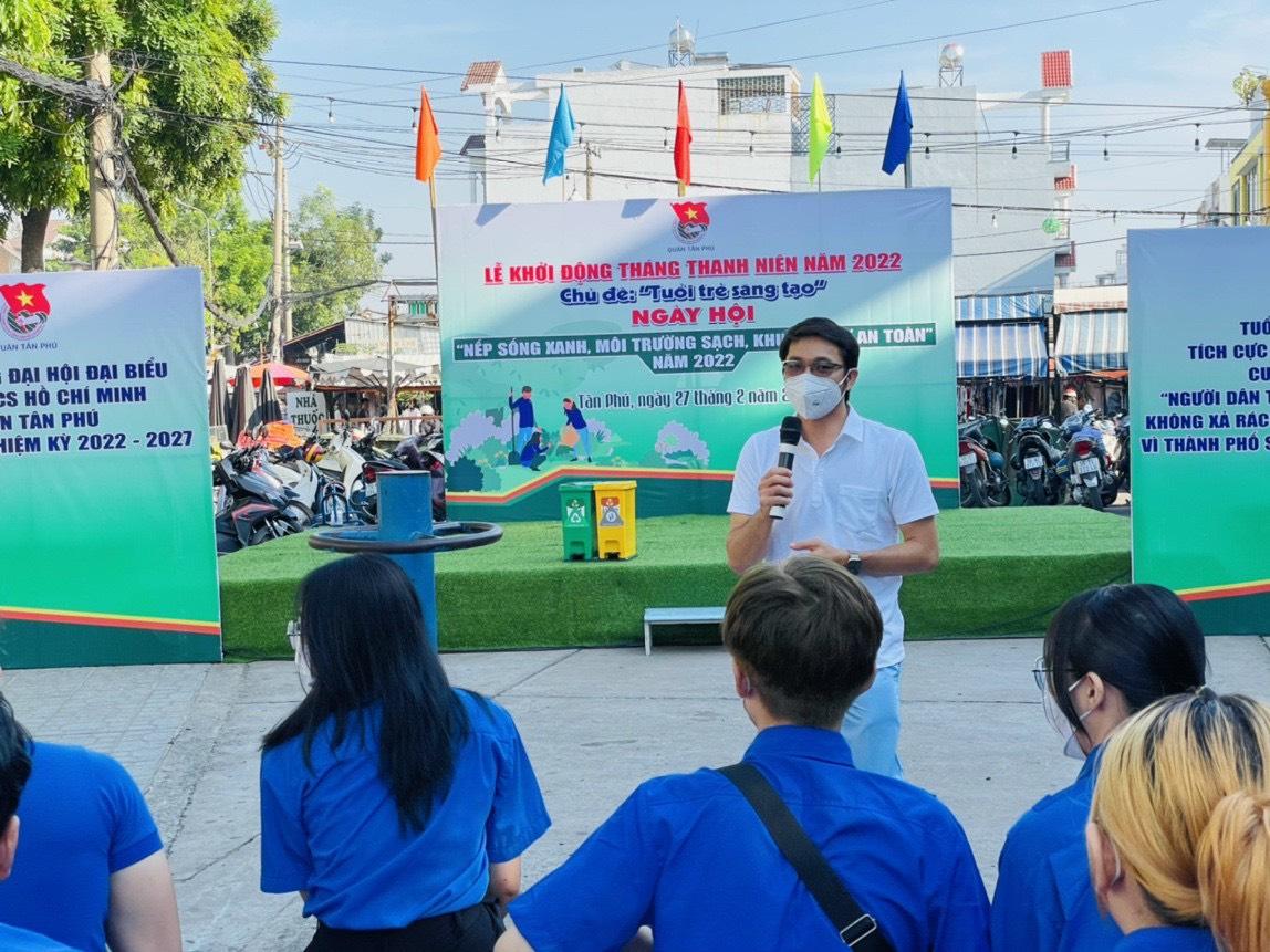 Người chăm chỉ truyền cảm hứng về tình yêu môi trường