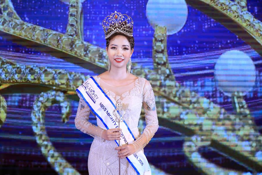 Hoa hậu Doanh nhân toàn năng châu Á Nguyễn Thanh Giang: Luôn quan tâm đến công tác xã hội