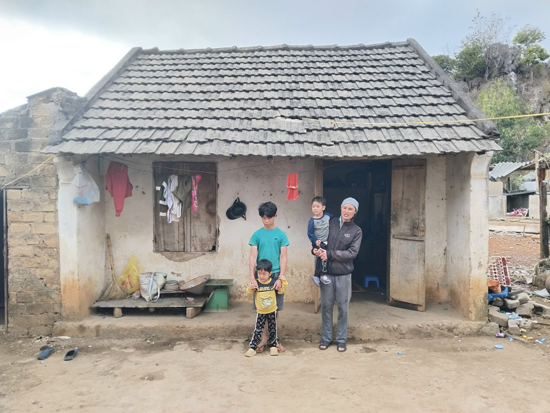 Tạp chí Tài nguyên và Môi trường tổ chức khởi công xây dựng nhà tình nghĩa tại Sơn La