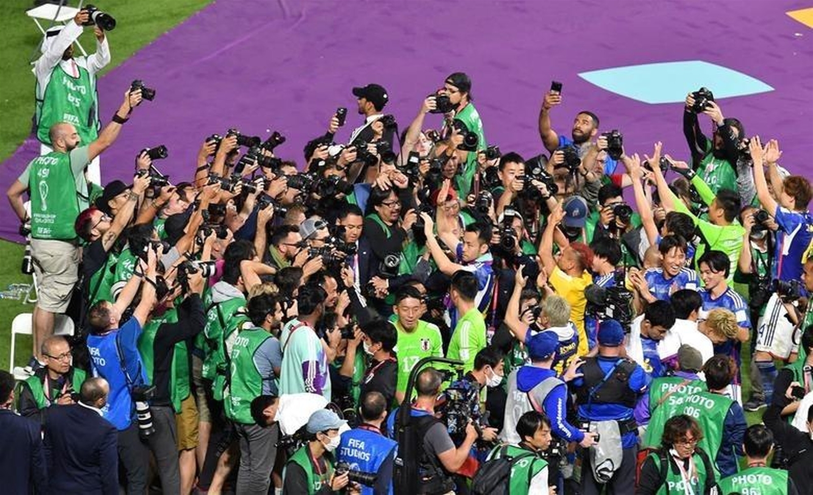 Nhìn lại World Cup ngày thứ 12: Kỳ tích mang tên “Samurai xanh”