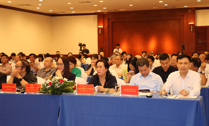 Người Hà Nội: Phát động sáng tác văn học nghệ thuật về nghề báo  