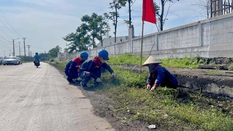 Ninh Bình tăng cường bảo đảm vệ sinh môi trường tại các khu công nghiệp