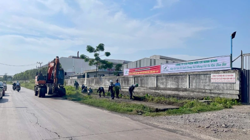 Ninh Bình tăng cường bảo đảm vệ sinh môi trường tại các khu công nghiệp