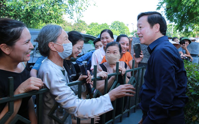 Phó Thủ tướng Trần Hồng Hà dâng hương kỷ niệm 111 năm Ngày sinh Tổng Bí thư Nguyễn Văn Cừ