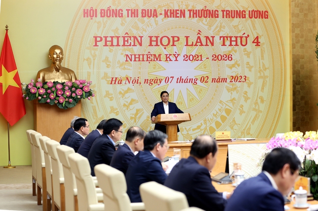 Tiếp tục triển khai thiết thực, hiệu quả các phong trào thi đua