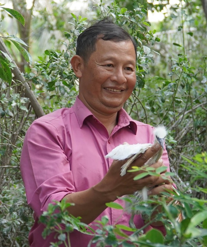 Những người cưu mang chim trời, cá nước