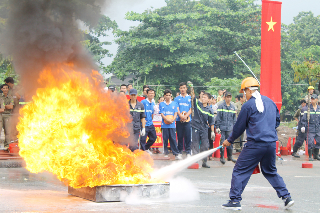Quản lý nhà nước về phòng cháy, chữa cháy góp phần bảo vệ môi trường ở Việt Nam hiện nay