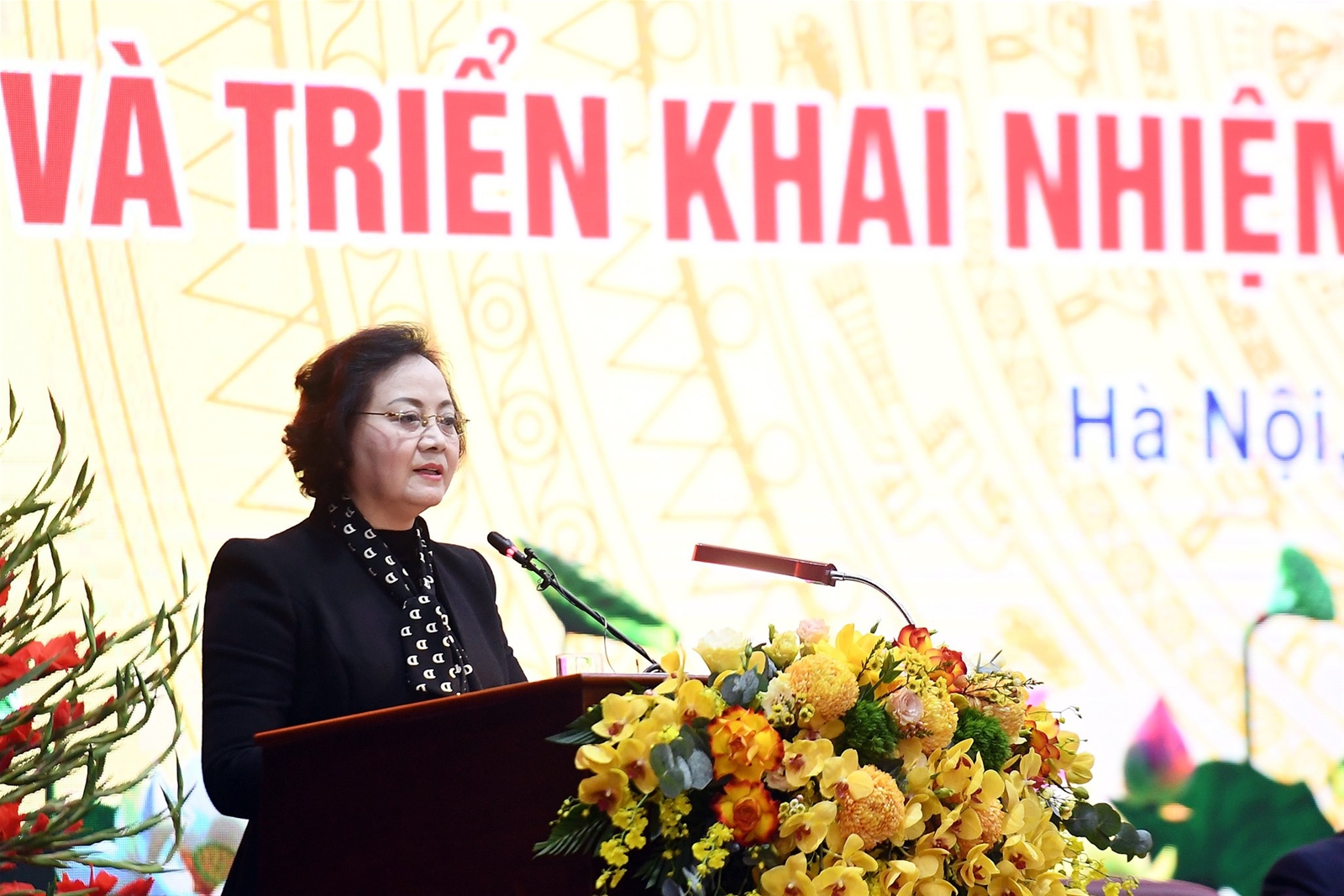 Thủ tướng: Cắt giảm 17 tổng cục là sự cố gắng rất lớn của Bộ Nội vụ