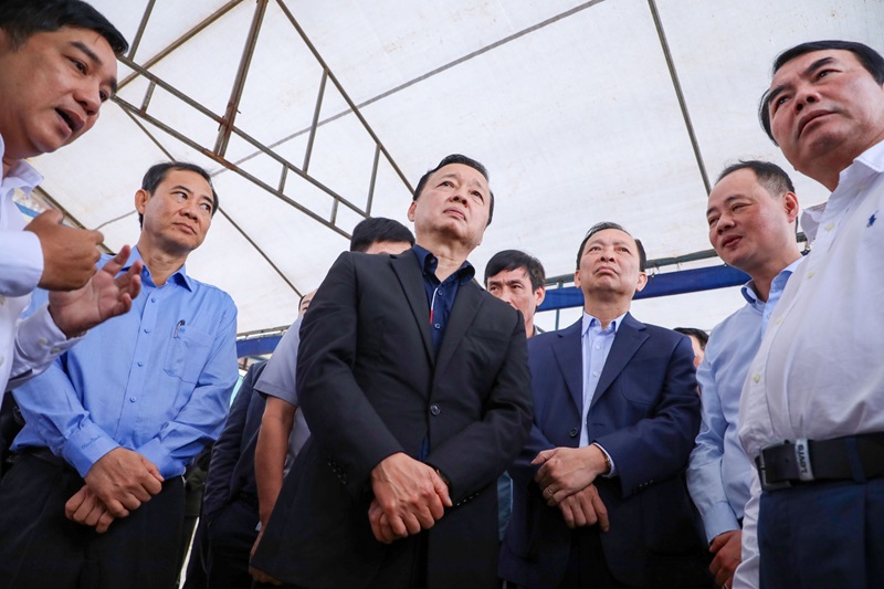 Phó Thủ tướng Trần Hồng Hà khảo sát thực tế tuyến cao tốc từ Tân Phú đến Liên Khương