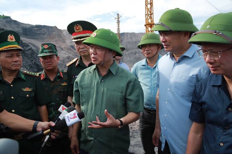 Phó Thủ tướng Trần Hồng Hà thị sát, kiểm tra việc phòng chống bão số 3 tại Quảng Ninh và Hải Phòng