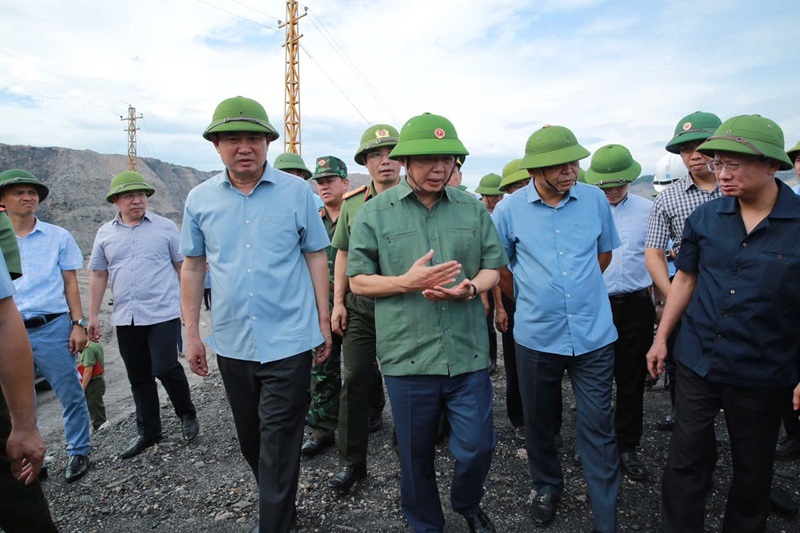 Phó Thủ tướng Trần Hồng Hà thị sát, kiểm tra việc phòng chống bão số 3 tại Quảng Ninh và Hải Phòng