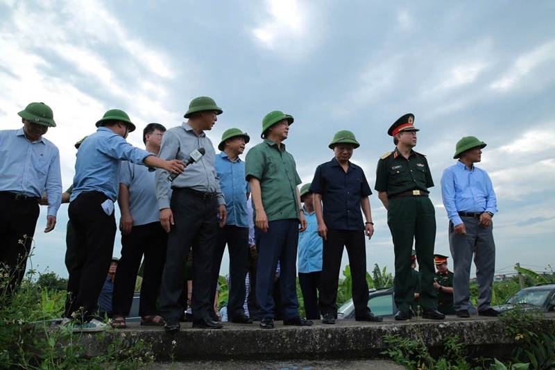 Phó Thủ tướng Trần Hồng Hà thị sát, kiểm tra việc phòng chống bão số 3 tại Quảng Ninh và Hải Phòng