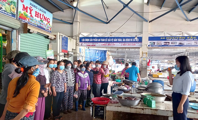 Chính sách quản lý rác thải nhựa: Đôi điều ghi nhận tại Phú Yên