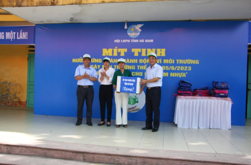 Phụ nữ Hà Nam hưởng ứng Ngày môi trường thế giới