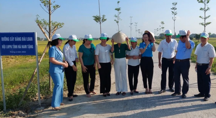 Phụ nữ Hà Nam hưởng ứng Ngày môi trường thế giới