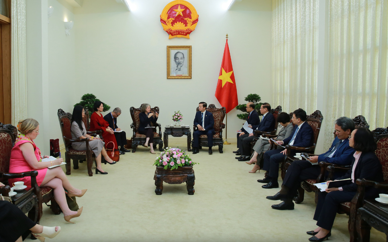 Cần tầm nhìn dài hạn khi đầu tư năng lượng tái tạo, chuyển đổi xanh