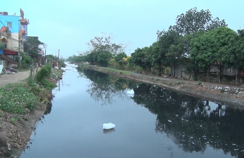 Nước sông Nhuệ, sông Đáy ô nhiễm báo động cấp 2