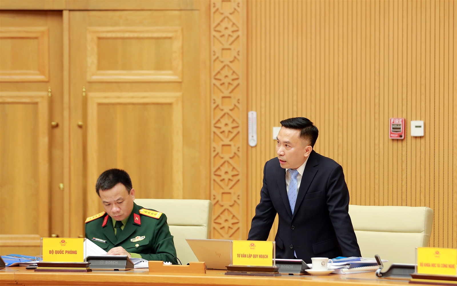 Hình thành các trung tâm tăng trưởng nổi trội, có sức lan toả mạnh mẽ