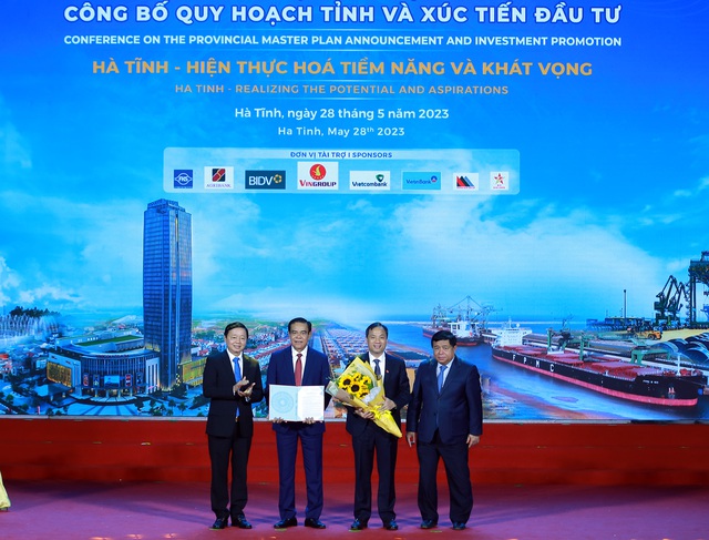 Người dân Hà Tĩnh phải thấy khát vọng, có niềm tin vào quy hoạch tỉnh